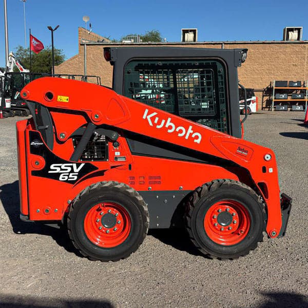 Image of Kubota SSV65 equipment image 1