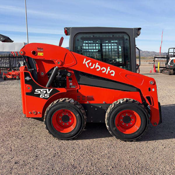 Image of Kubota SSV65 equipment image 1