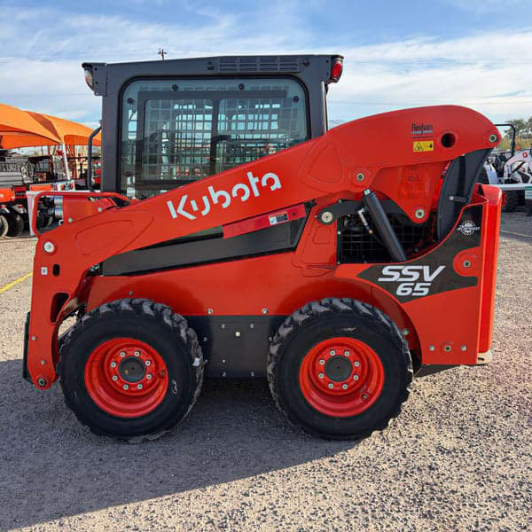 Image of Kubota SSV65 Primary image