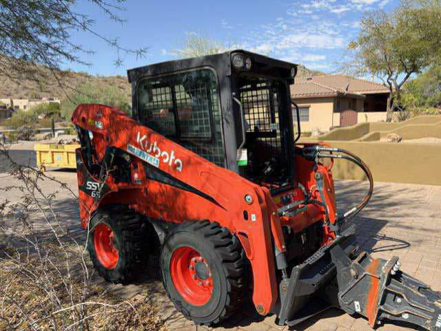 Image of Kubota SSV65 Image 0