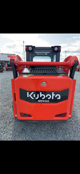 Kubota SSV65 Equipment Image0