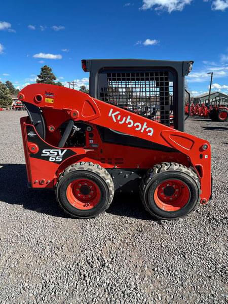 Image of Kubota SSV65 equipment image 1