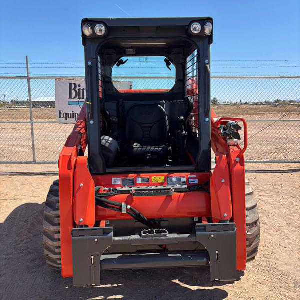 Image of Kubota SSV65 equipment image 2