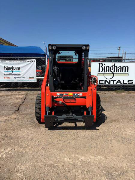 Image of Kubota SSV65 equipment image 2