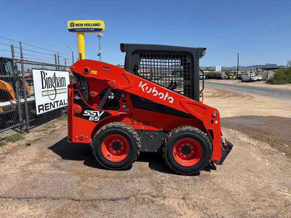 Image of Kubota SSV65 equipment image 1