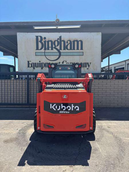 Image of Kubota SSV65 equipment image 3