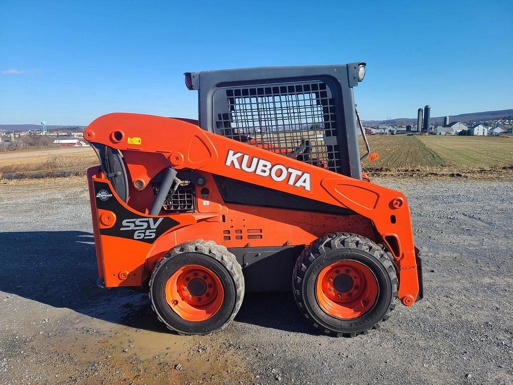 Image of Kubota SSV65 Primary image