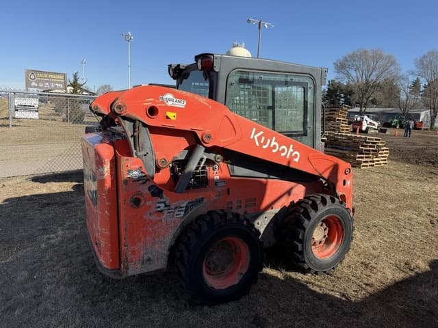 Image of Kubota SSV65 equipment image 3