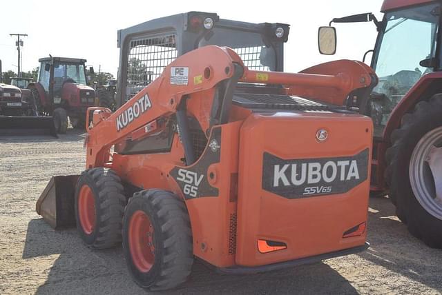 Image of Kubota SSV65 equipment image 1