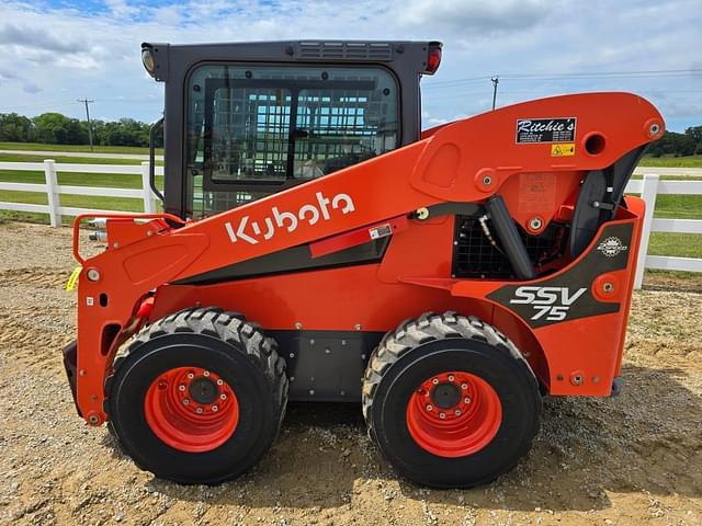 Image of Kubota SSV75 equipment image 1