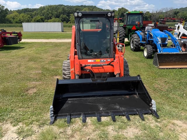Image of Kubota SSV75 equipment image 1