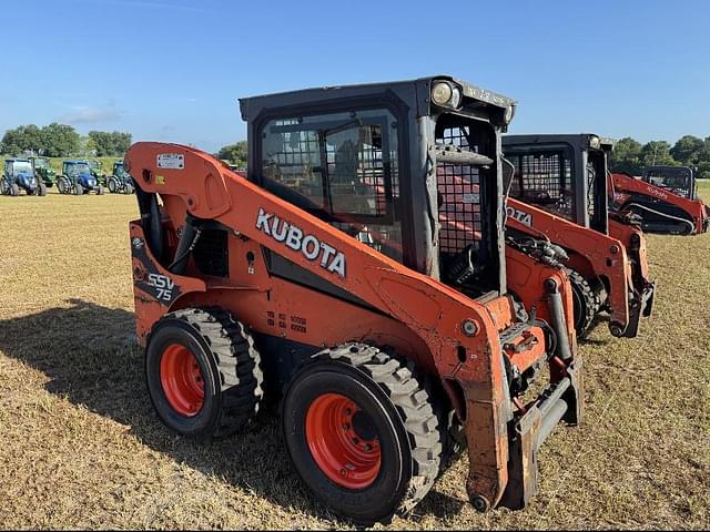 Image of Kubota SSV75 equipment image 3