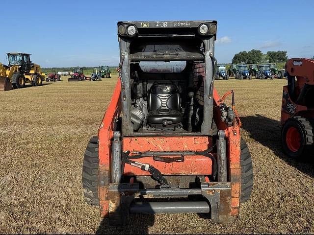 Image of Kubota SSV75 equipment image 2