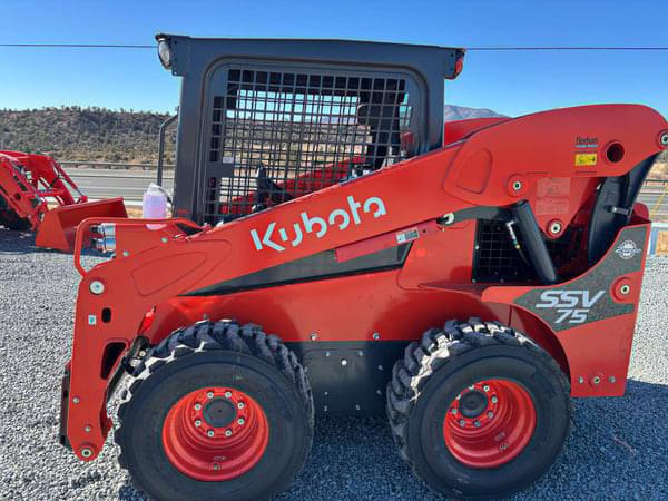 Image of Kubota SSV75 Primary image