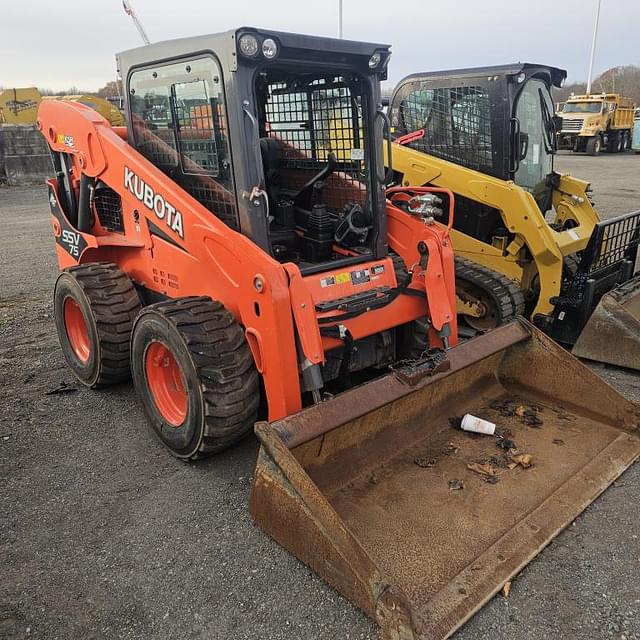 Image of Kubota SSV75 equipment image 2