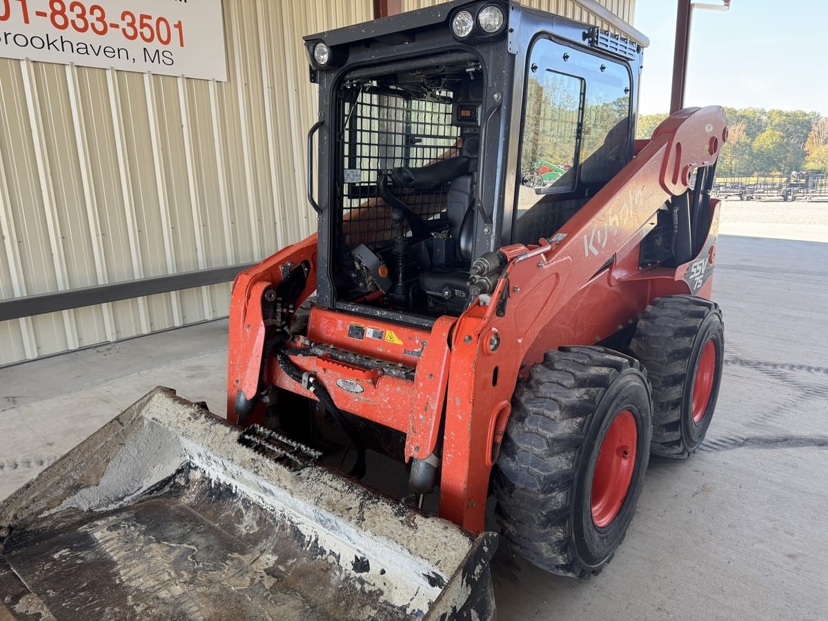 2020 Kubota SSV75 Image