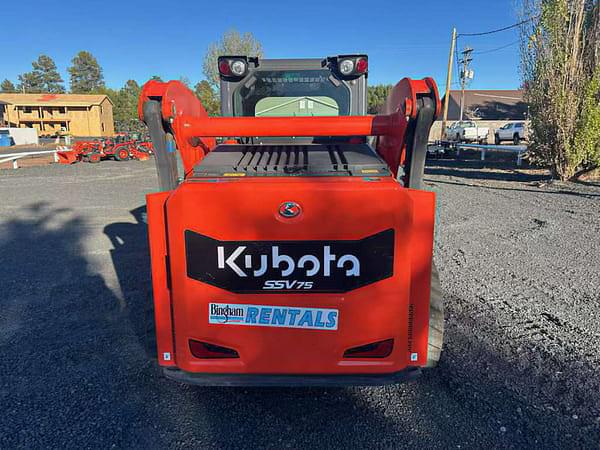 Image of Kubota SSV75 equipment image 3