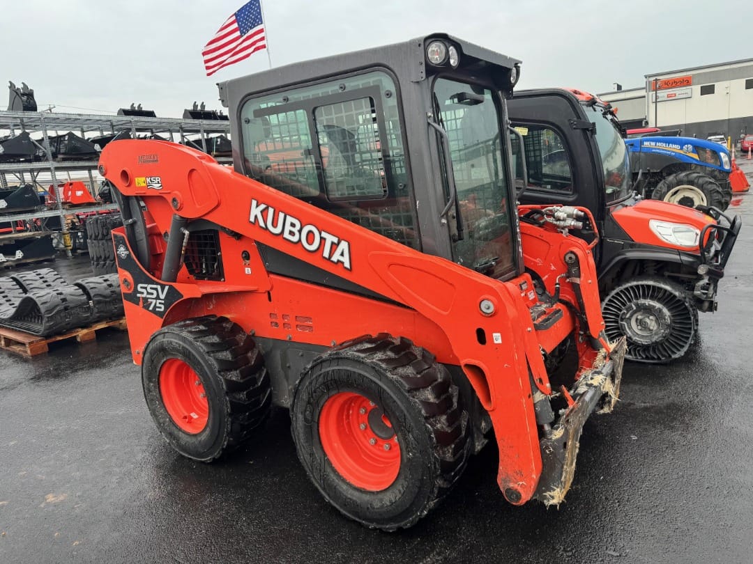 Main image Kubota SSV75PHFRC