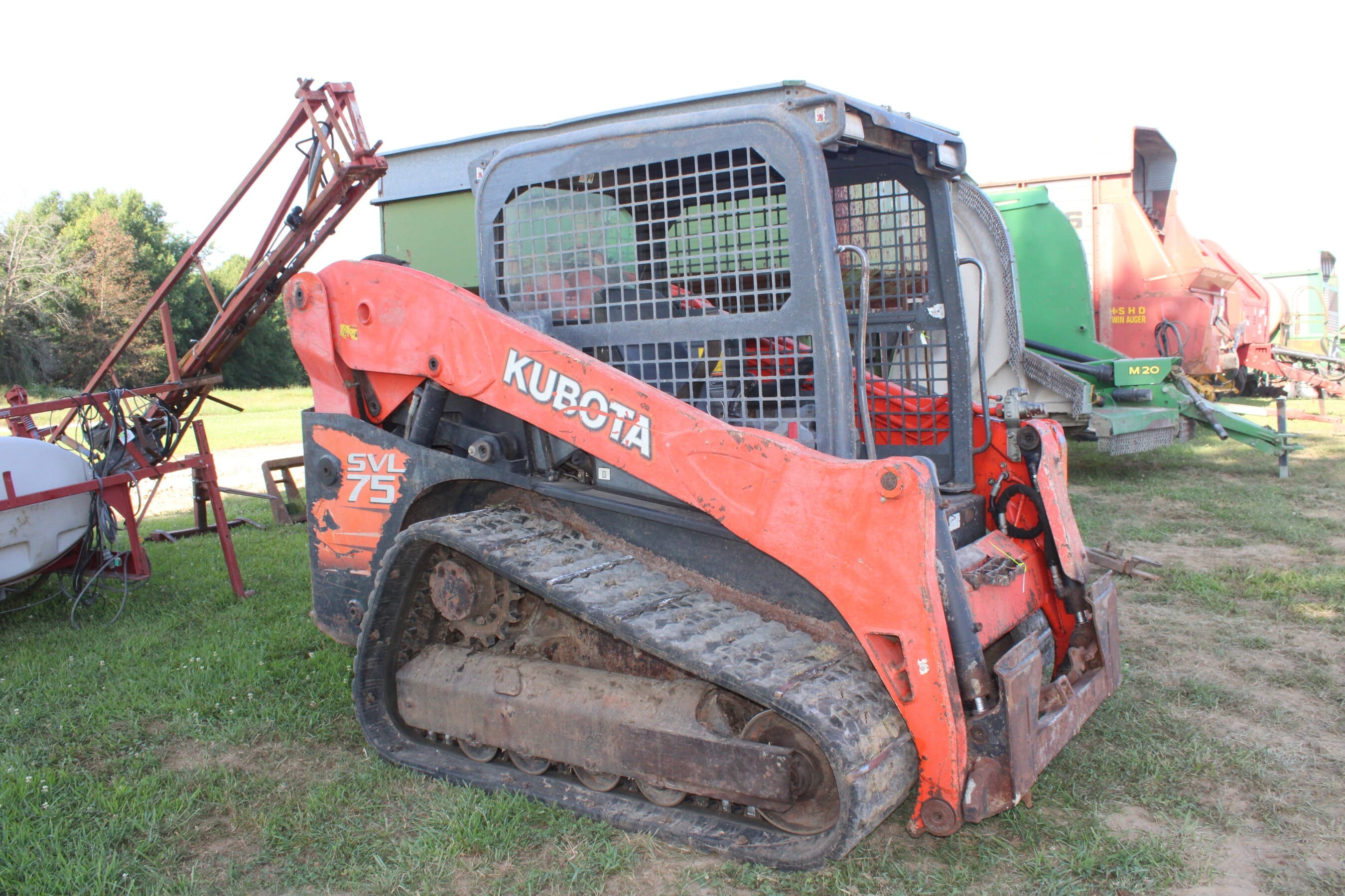 Kubota SVL75 Equipment Image0