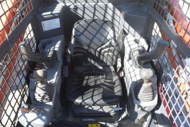 Image of Kubota SVL65-2 equipment image 4