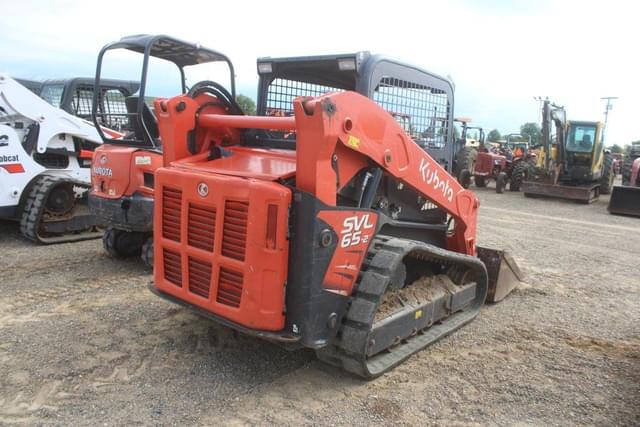 Image of Kubota SVL65-2 equipment image 2