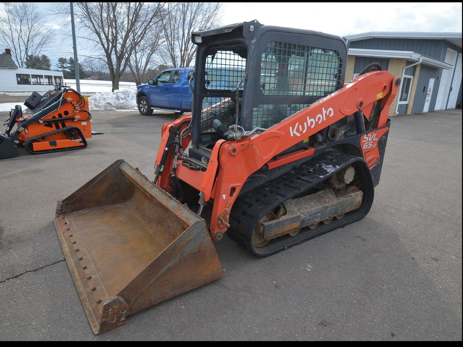 Kubota SVL65-2 Equipment Image0