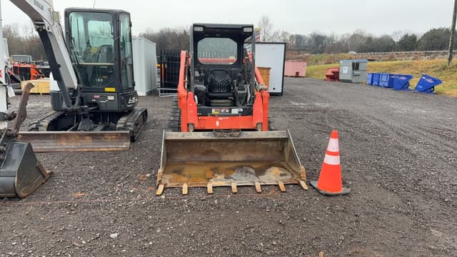 Image of Kubota SVL65-2 equipment image 1