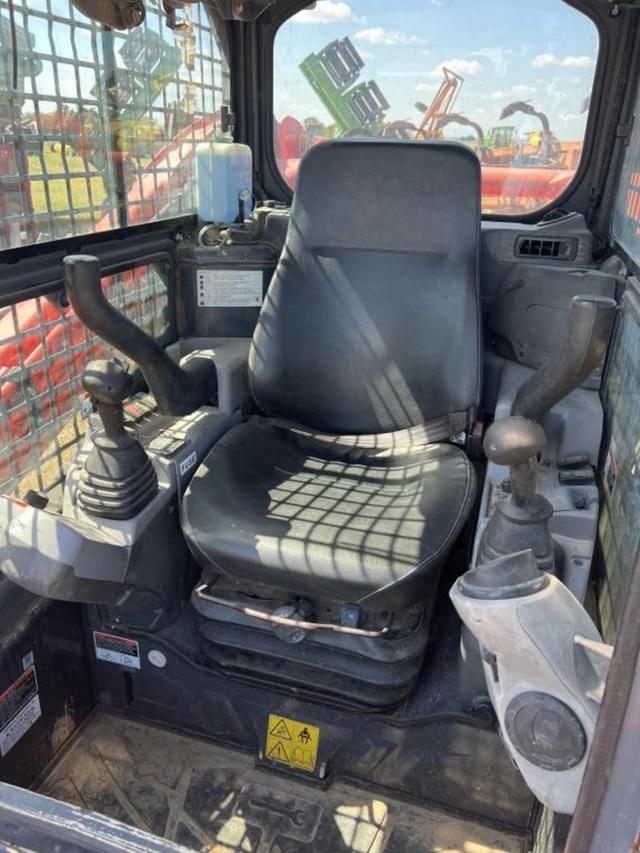 Image of Kubota SVL75-2 equipment image 1