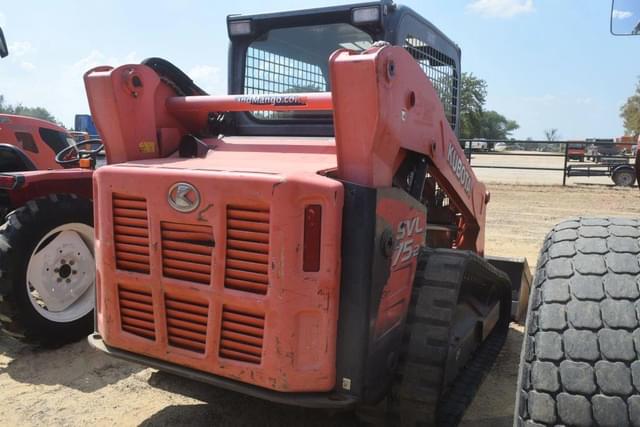 Image of Kubota SVL75-2 equipment image 2