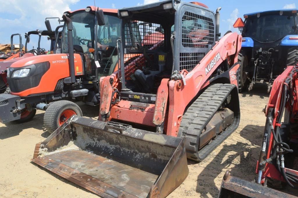 Kubota SVL75-2 Equipment Image0