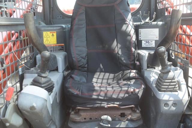 Image of Kubota SVL75-2 equipment image 4