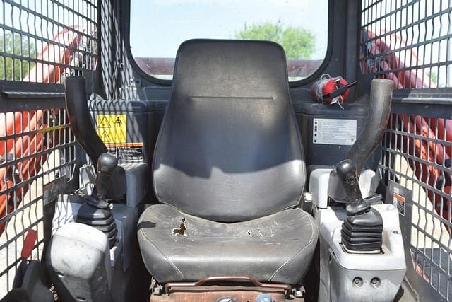 Image of Kubota SVL75-2 equipment image 4