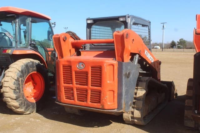 Image of Kubota SVL75-2 equipment image 2