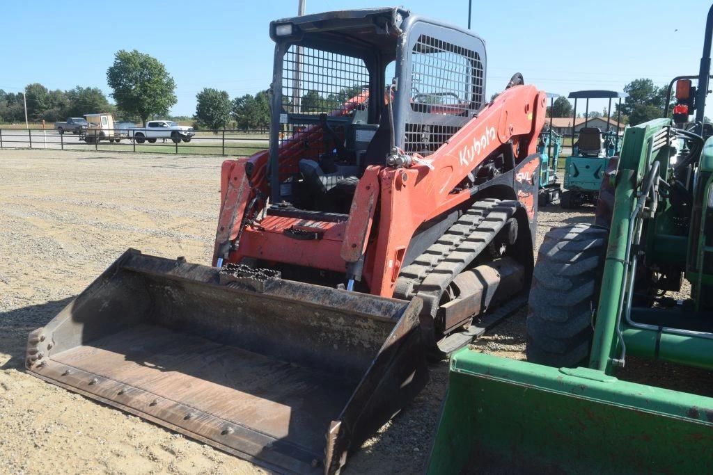 Kubota SVL75-2 Equipment Image0