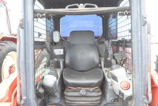 Image of Kubota SVL75-2 equipment image 4