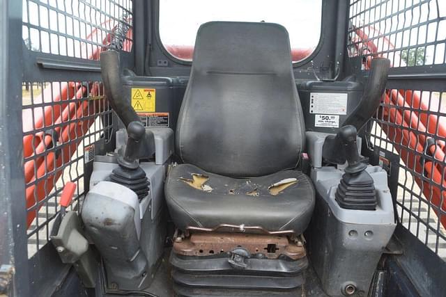 Image of Kubota SVL75-2 equipment image 4