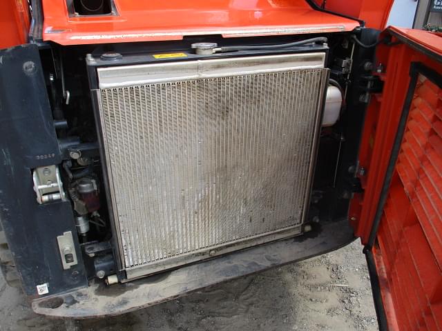 Image of Kubota SVL75-2 equipment image 3