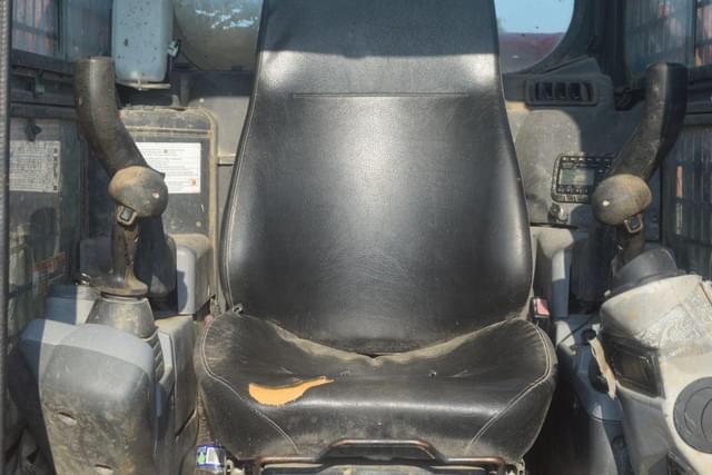 Image of Kubota SVL75-2 equipment image 4