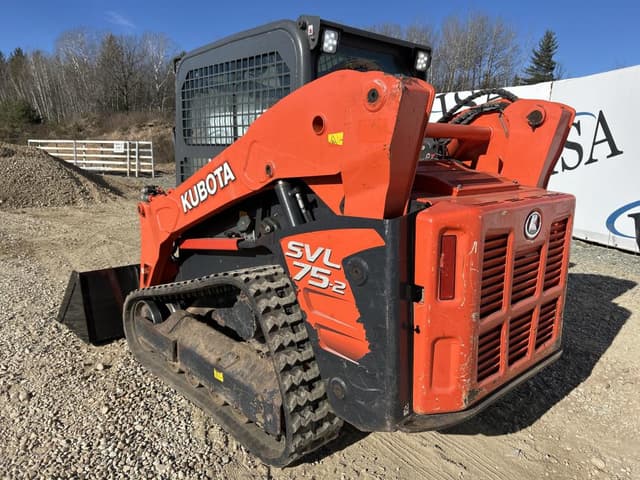 Image of Kubota SVL75-2 equipment image 2