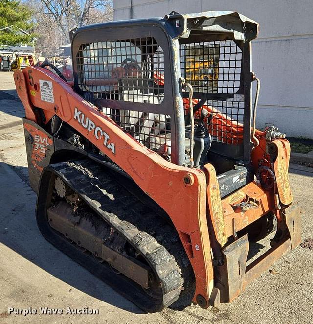 Image of Kubota SVL75-2 equipment image 2