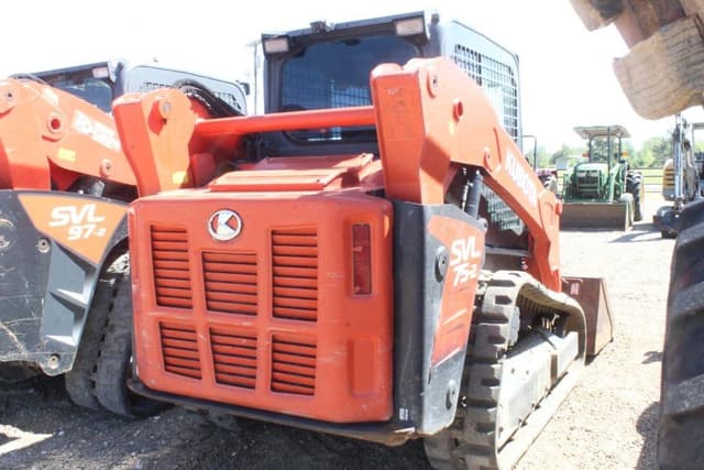 Image of Kubota SVL75-2 equipment image 2