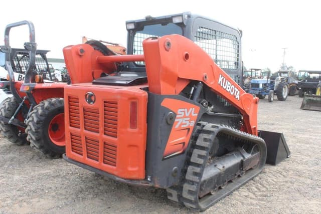 Image of Kubota SVL75-2 equipment image 2