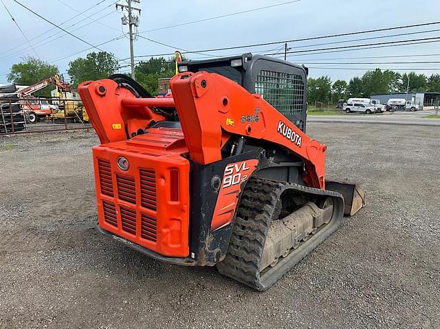 Image of Kubota SVL90-2 equipment image 4