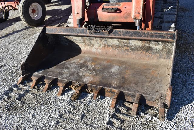 Image of Kubota SVL90-2 equipment image 3