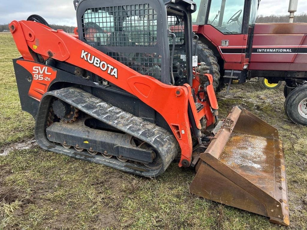 Kubota SVL95-2S Equipment Image0