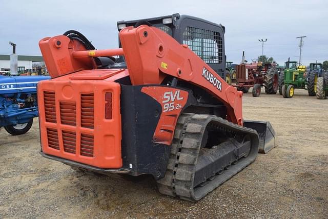 Image of Kubota SVL95-2S equipment image 2