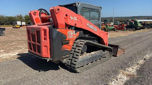 Image of Kubota SVL95-2S equipment image 4