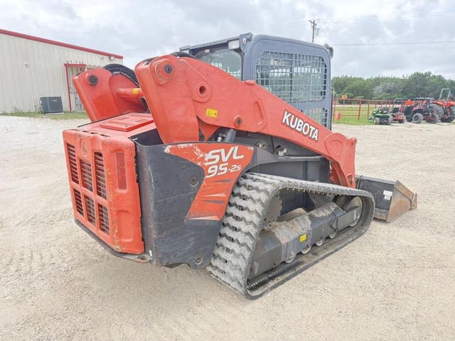 Image of Kubota SVL95-2S equipment image 4