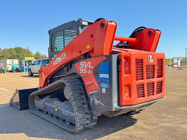 Image of Kubota SVL95-2S equipment image 4