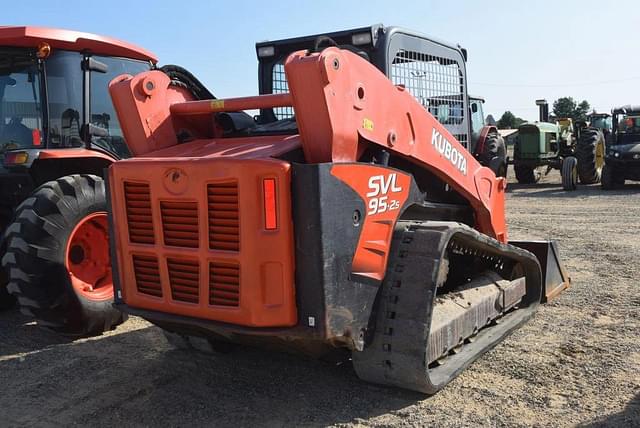 Image of Kubota SVL95-2S equipment image 2